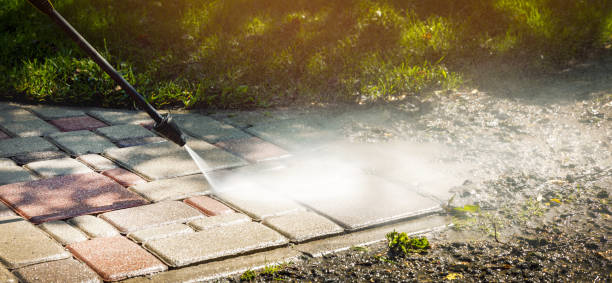 Best Pool Deck Cleaning  in Lattingtown, NY